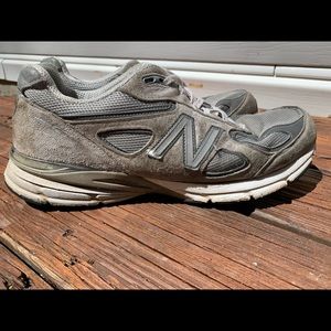 Men’s new balance shoes